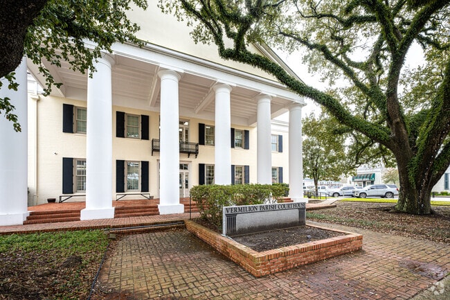 The fishing town of Abbeville serves as the seat of Vermilion Parish.