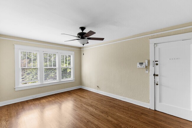 Flanagan Flats, Birmingham, AL 35205 - photo 4