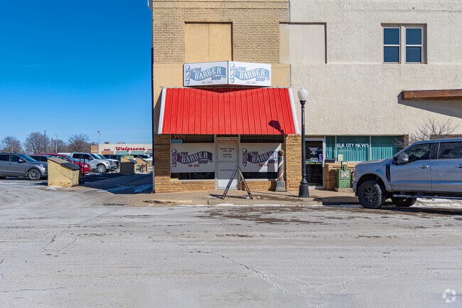Downtown Elk City is full of bustling businesses.
