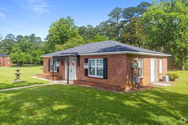 Brick Pointe, Albany, GA 31705 - photo 7