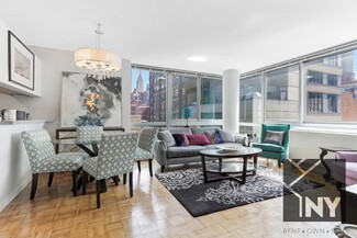 451 W 37th St Unit 2103, New York, NY 10018