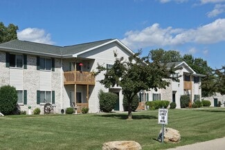 905-919 Irish Rd, Neenah, WI 54956