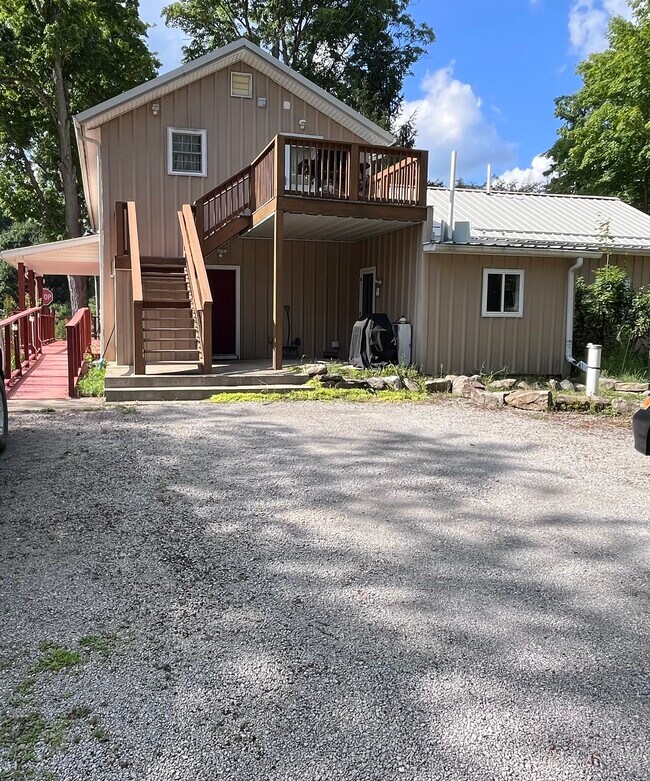 25107 State St unit B, Meadville, PA 16335 - photo 2