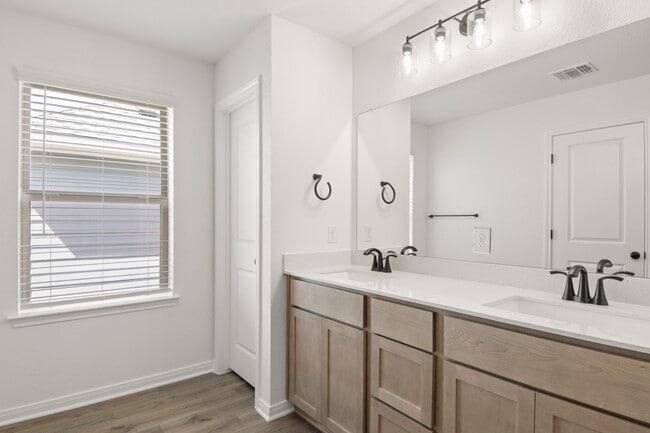 707 Stampede Rd unit 38760840, San Marcos, TX 78666 - photo 3