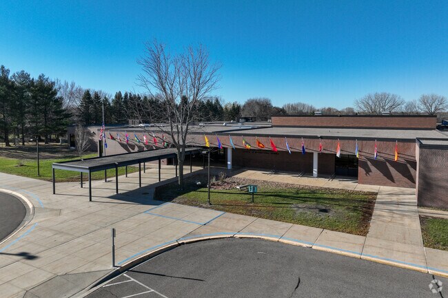 Diamond Path Elementary is a highly rated magnet school in Apple Valley.