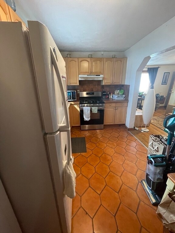 30 Murdock St unit 1, Somerville, MA 02145 - photo 6