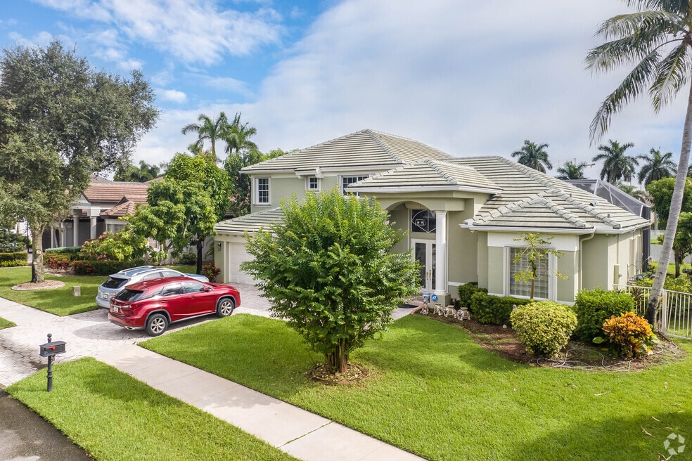 Rolling Hills Golf and Tennis Club