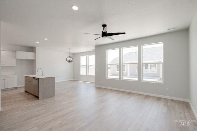 611 W Snowy Owl St, Kuna, ID 83634 - photo 3