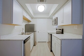 2223-2255 E Cactus Rd, Phoenix, AZ 85022