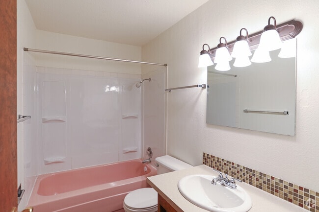 Bison Arms Apartments, Fargo, ND 58102 - photo 5