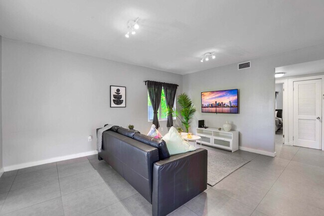 437 NE 69th St unit FL1-ID1022307P, Miami, FL 33138 - photo 6