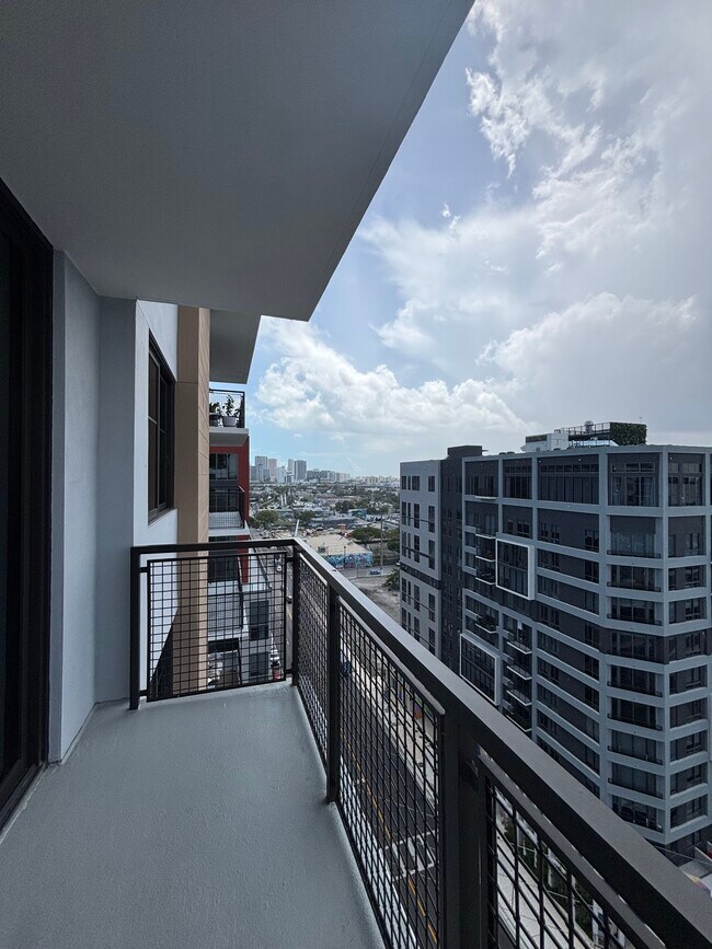 133 NE 24th St unit B19, Miami, FL 33137 - photo 5