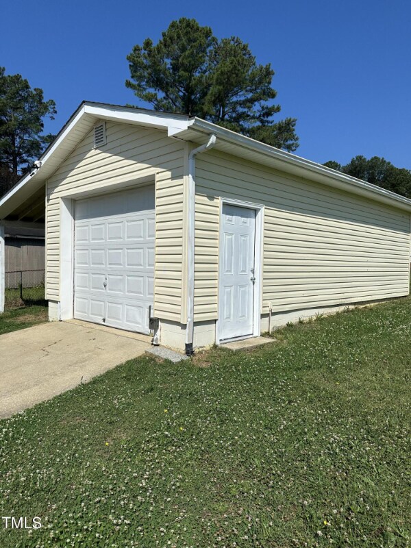 404 Cardinal Dr, Clayton, NC 27520 - photo 7