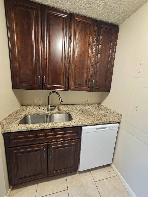1810 E St Unit 201, Lincoln, NE 68508
