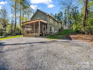 2 N Little River Ln, Hendersonville, NC 28739