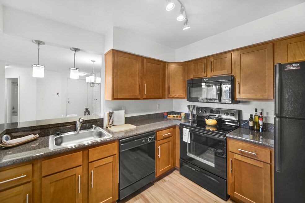 TGM Sudley Crossing, Manassas, VA 20109 - photo 1