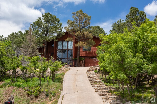 Large mountain-style homes are sprawled on the hillsides of Oak Hills.