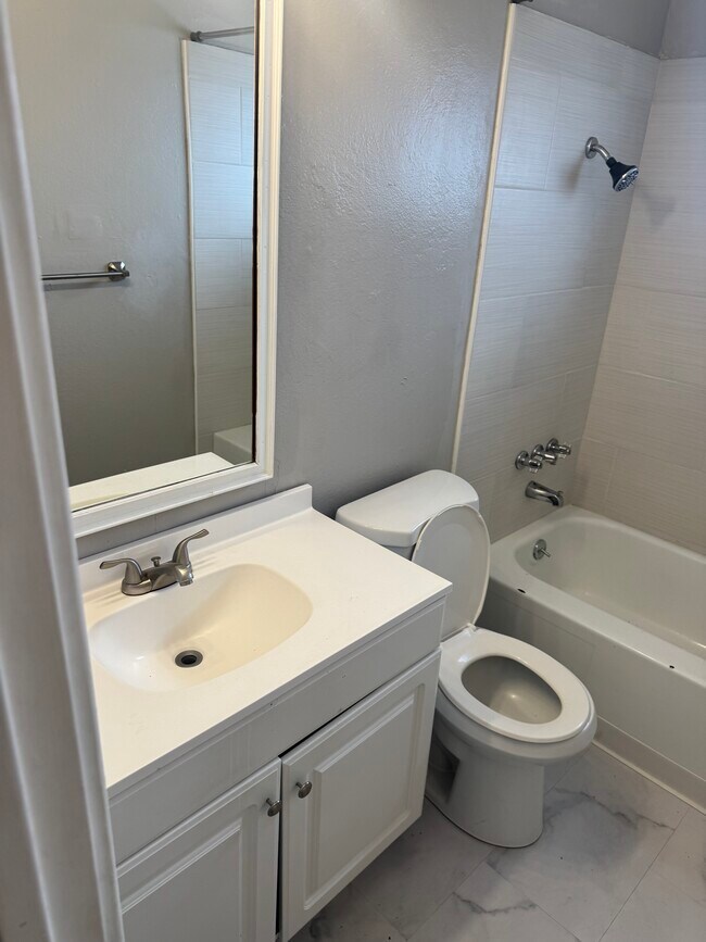 3429 Adams Ln, Redding, CA 96002 - photo 2