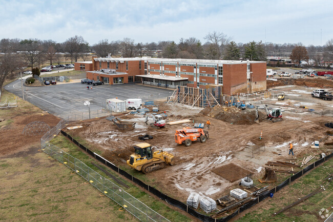 Bierbaum Elementary School in Mehlville, MO focuses on core subjects like English and math.