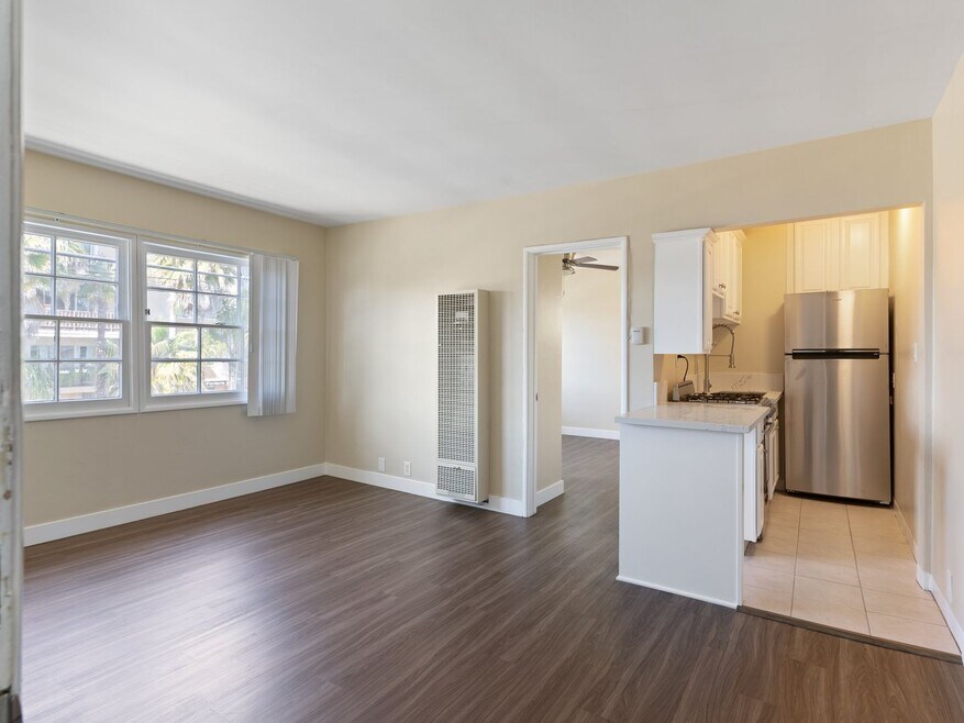 1620 E Appleton St unit 4, Long Beach, CA 90802 - photo 1