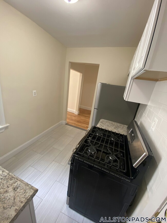 248 Kelton St Unit 10, Boston, MA 02134