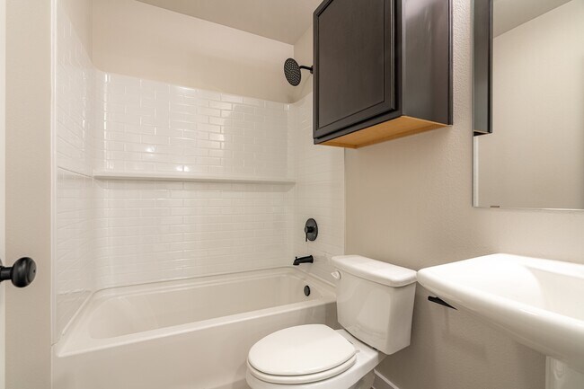 512 E 24th St, Wolfforth, TX 79382 - photo 7