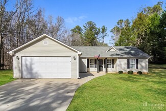 124 Homestead Way, Locust Grove, GA 30248