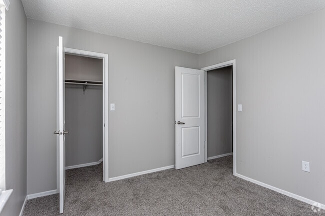 2BR, 1.5BA - 1,000 SF - Hazel