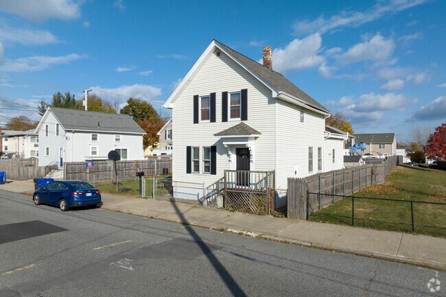 There are many modest home options in Quality Hill.