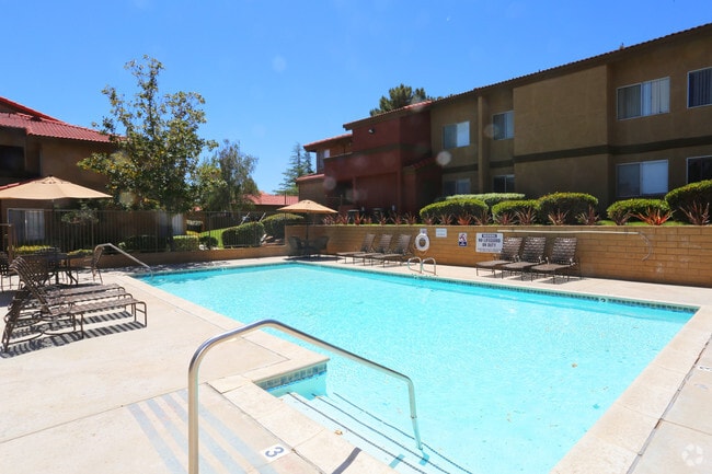 The Arches at Regional Center West, Palmdale, CA 93551 - photo 4