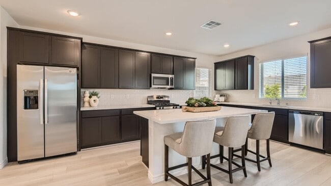 8335 Caldera Hills Ave, Las Vegas, NV 89147 - photo 2