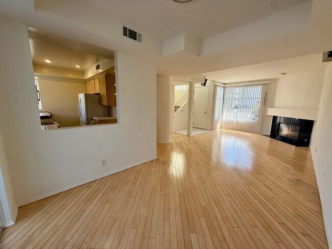 1937 Euclid St unit 105, Santa Monica, CA 90404 - photo 6