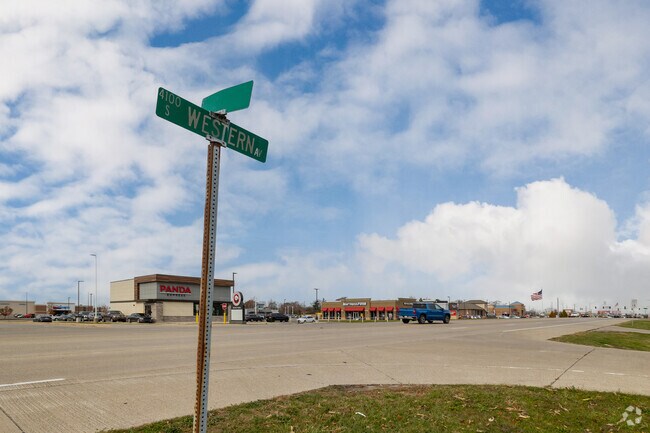 Western Avenue in Southeast Marion is a major thoroughfare.