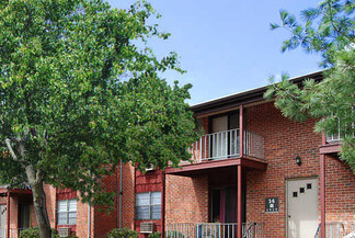 52 Cedar Ln, Highland Park, NJ 08904