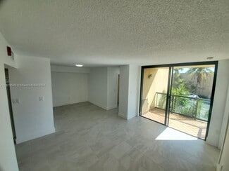 11750 SW 18th St, Miami, FL 33175