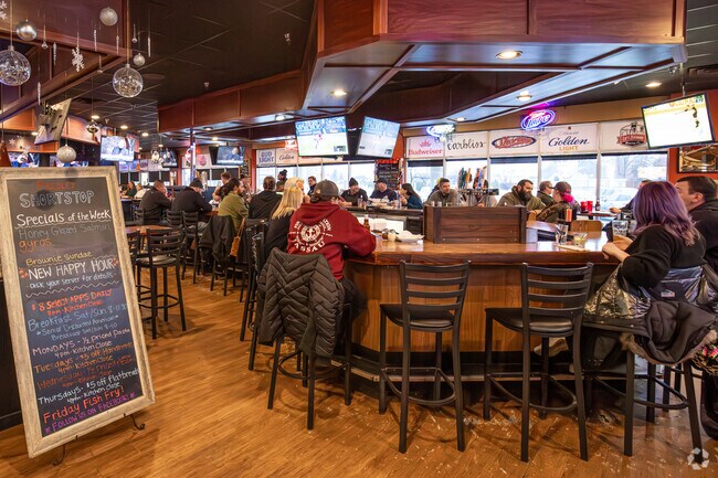 Rice Creek Terrace East residents can stop by Shortstop Fridley for dinner, drinks, trivia games and bingo.