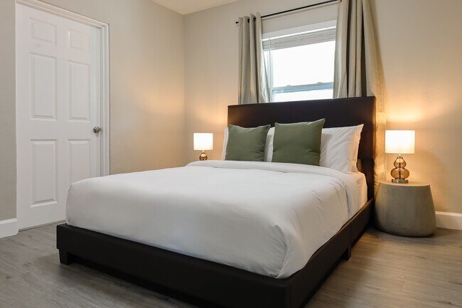 2761 SW 33rd Ave unit ID1044517P, Miami, FL 33133 - photo 3