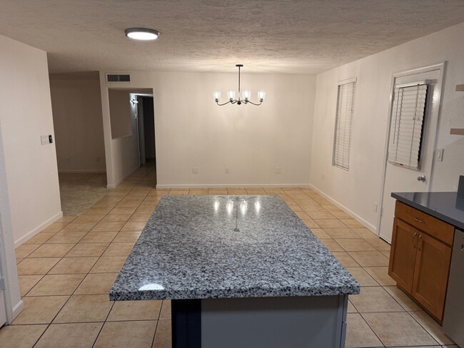 807 W Palomino Dr, Chandler, AZ 85225 - photo 5