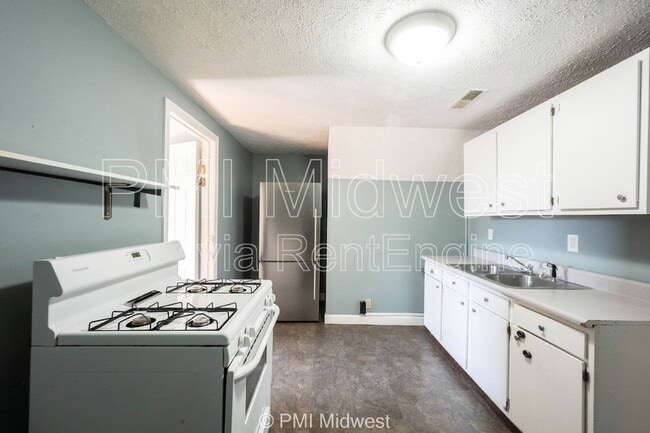 921 S Buckeye St, Kokomo, IN 46901 - photo 4