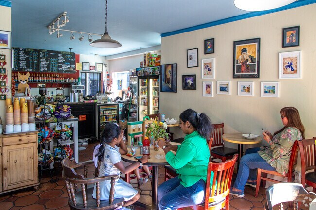 Thornhill Coffee House, a café in Merriewood serving espressos, bagels and breakfast sandwiches.