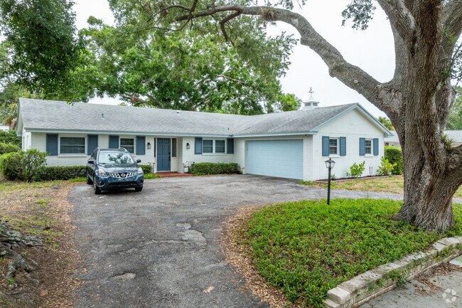 Mid-century ranch style homes are common stock in Morningside.