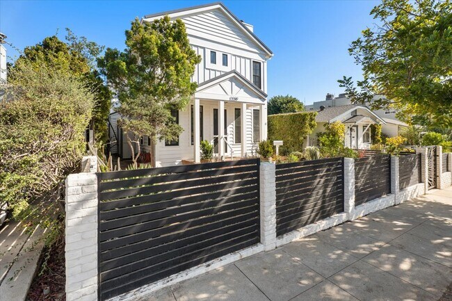 1229 22nd St, Santa Monica, CA 90404 - photo 2