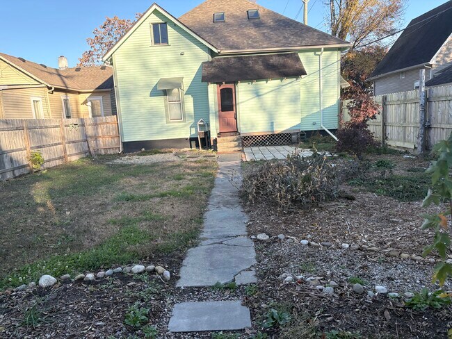 920 Lafayette Ave unit 920 B, Columbus, IN 47201 - photo 6