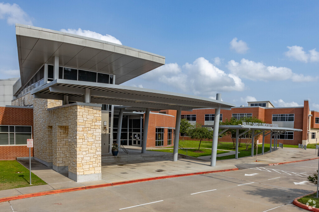 This is the entrance to Valley Oaks Elementary School in Spring Branch East.