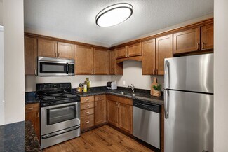 5520 W 142nd St W, Apple Valley, MN 55124