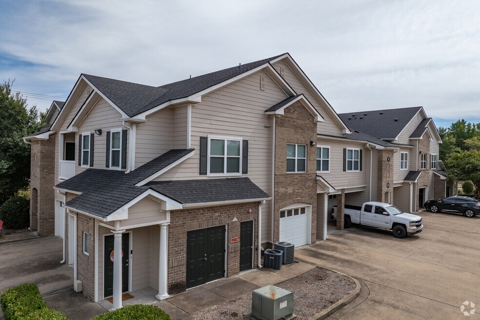 Villas at Houston Levee West