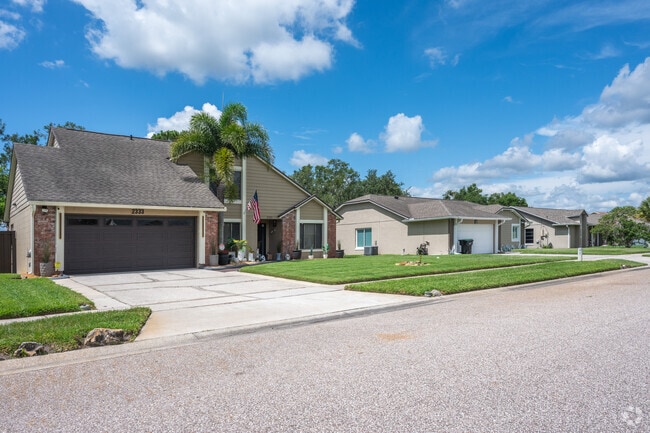 Craftsman and ranch-style homes make up the majority of single-family homes in Whisper Lakes.