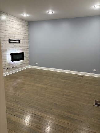 2118 W 51st St Unit 1st floor, Chicago, IL 60609