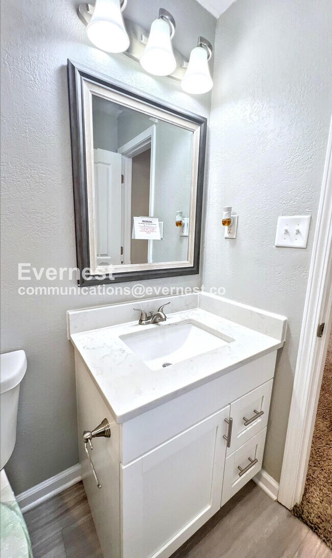 13020 Corrington Ave, Grandview, MO 64030 - photo 5