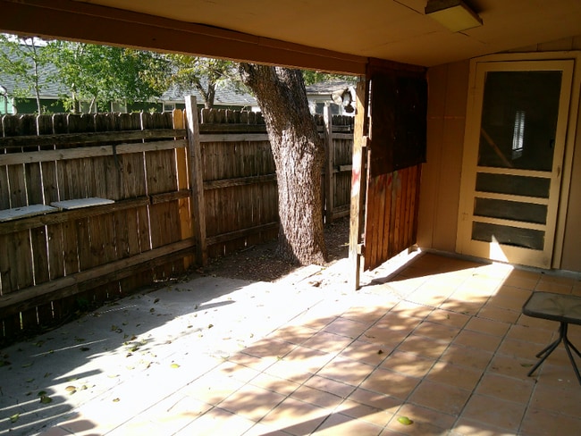 801 4th St unit 801 4th St Unit A, Seguin, TX 78155 - photo 5